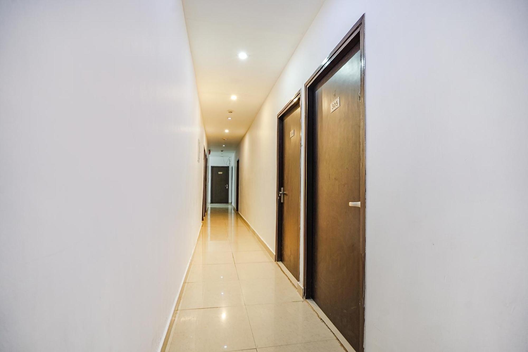 Hotel Fabexpress Aditya Grand 3*