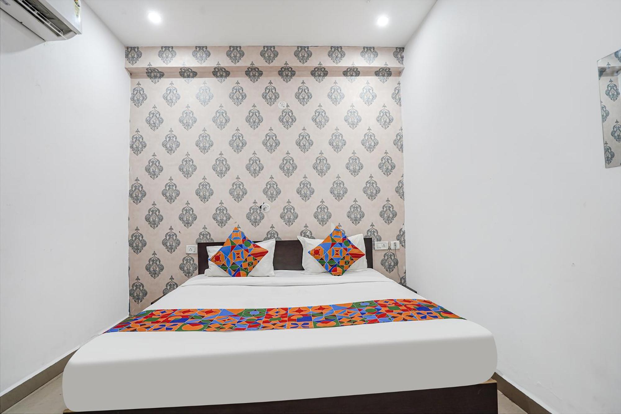 Fabexpress Aditya Grand 3* Lucknow