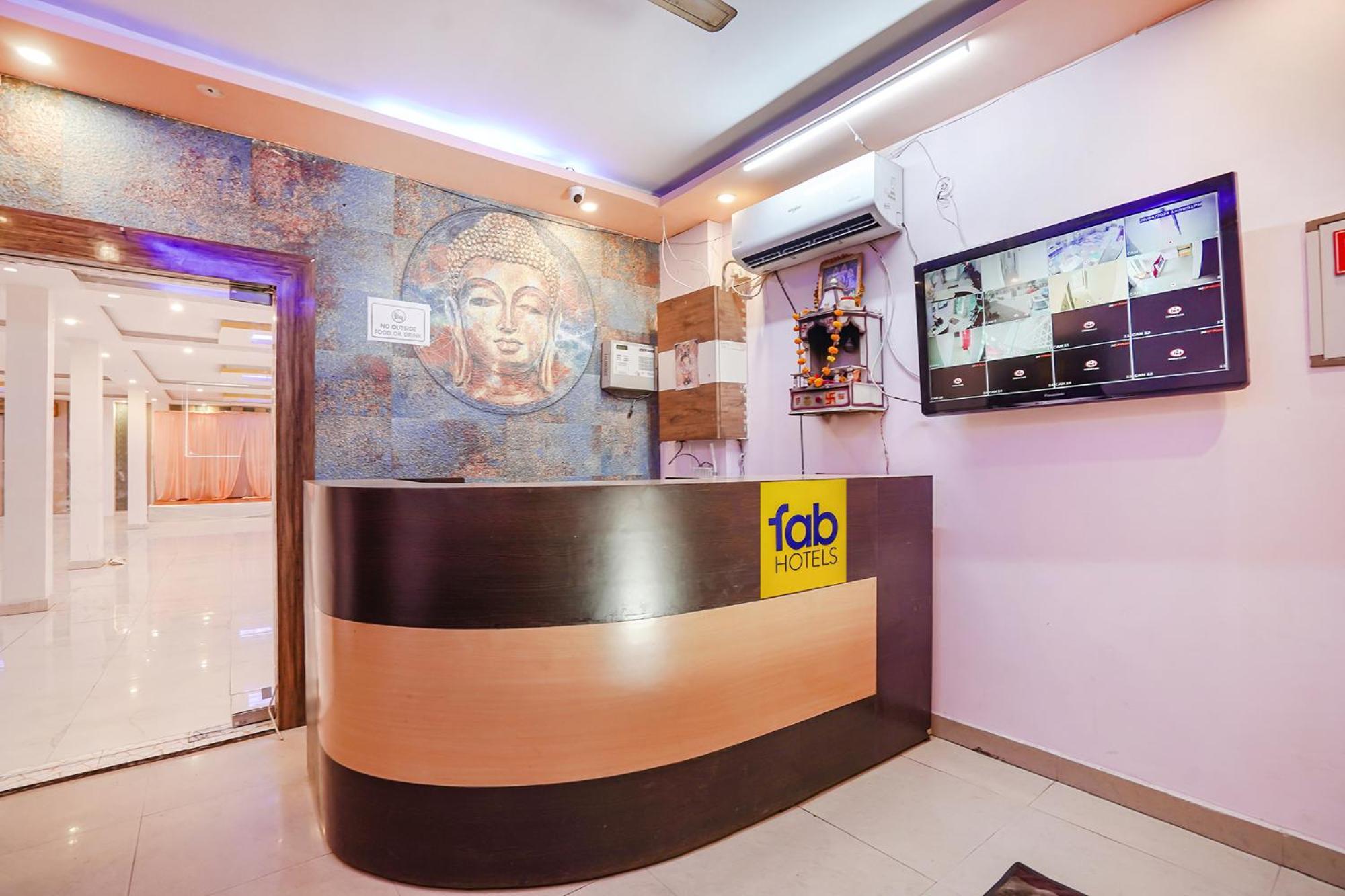 Hotel Fabexpress Aditya Grand